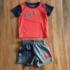 Nike infant matching shirt & shorts